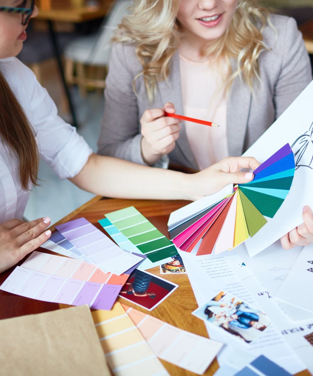 meeting-of-fashion-designers.jpg meeting-of-fashion-designers.jpg